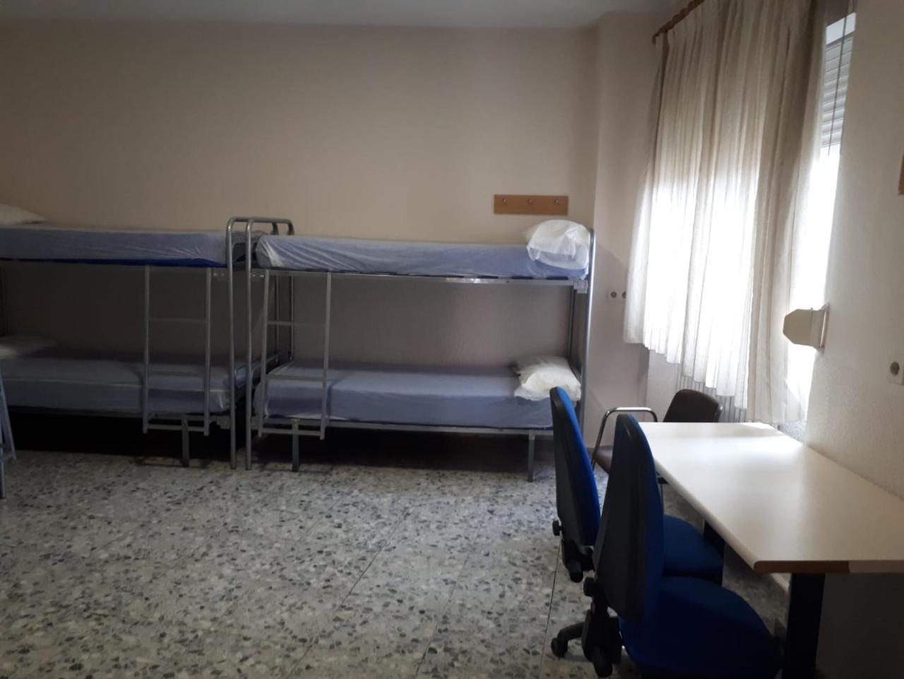 Albergue Peregrinos San Francisco De Asis Leon Ngoại thất bức ảnh